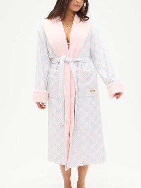 Djerf Avenue & Frankies Bikinis Contrast Robe Cottage Meadow